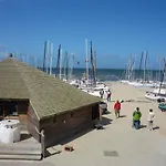 Oostduinkerke Apartments *